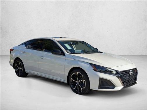 2025 Nissan Altima SR FWD