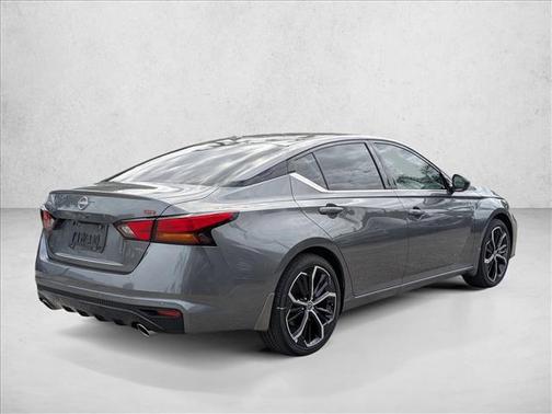 2025 Nissan Altima SR FWD