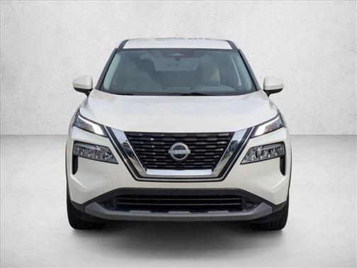 Pearl White Tricoat 2023 Nissan Rogue SV