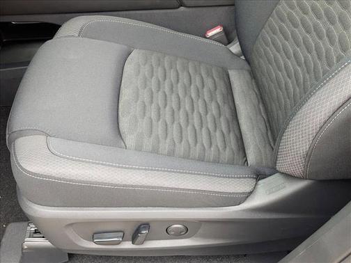 2025 Nissan Pathfinder SV FWD