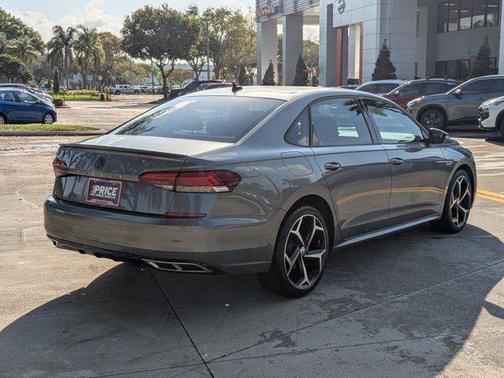 2020 Volkswagen Passat 2.0T R-Line