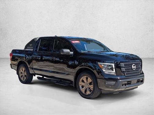 2024 Nissan Titan SV