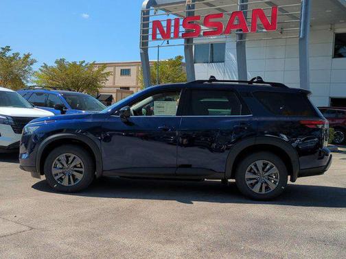Deep Ocean Blue Pearl 2026 Nissan Pathfinder SV