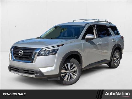 2025 Nissan Pathfinder SL FWD