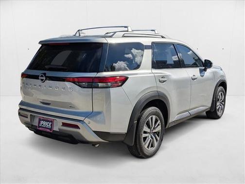 2025 Nissan Pathfinder SL FWD