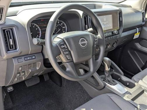 2025 Nissan Frontier S