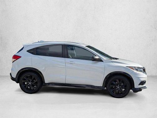 Platinum White Pearl 2022 Honda HR-V 2WD Sport