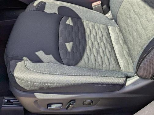 2025 Nissan Pathfinder SV FWD