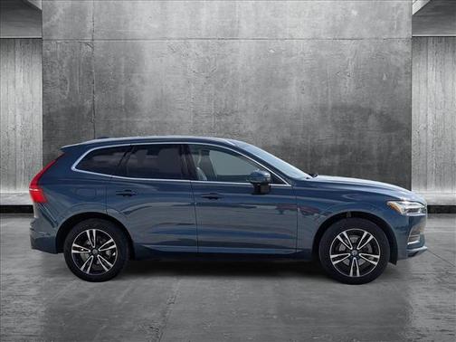 2019 Volvo XC60 T5 Momentum