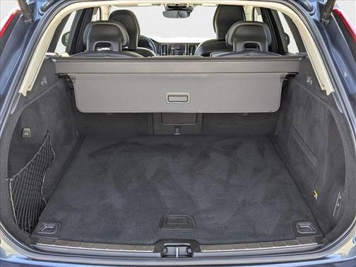 2019 Volvo XC60 T5 Momentum