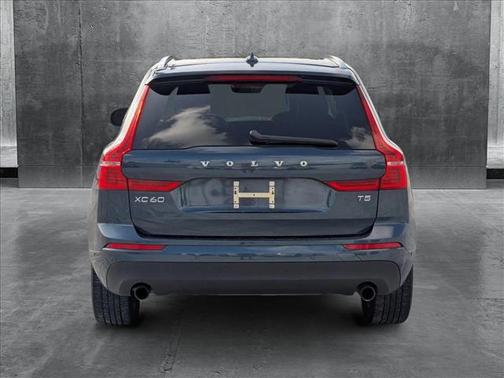 2019 Volvo XC60 T5 Momentum