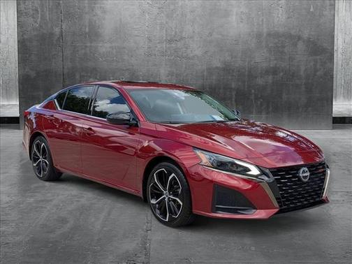 2023 Nissan Altima SR FWD