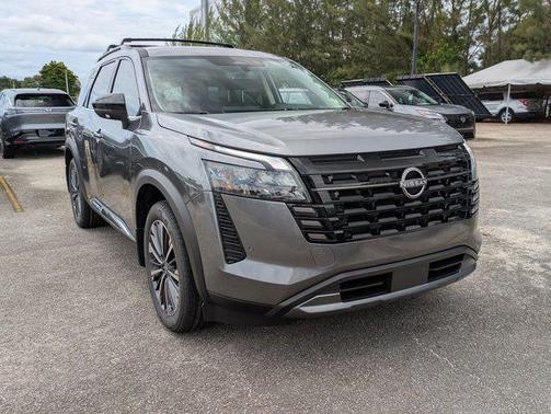 Gun Metallic 2026 Nissan Pathfinder Platinum