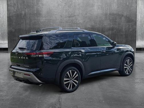 2025 Nissan Pathfinder Platinum FWD