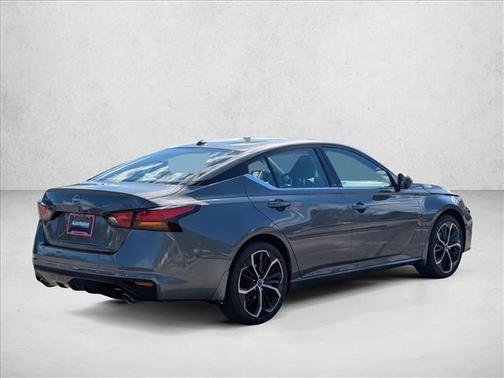 2025 Nissan Altima SR FWD
