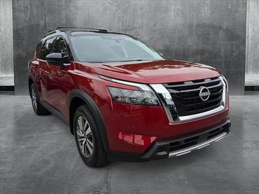 2025 Nissan Pathfinder SL FWD