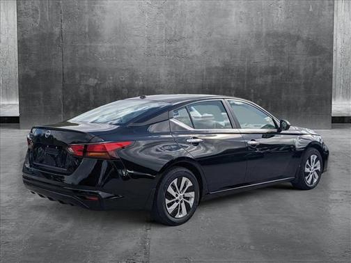 2025 Nissan Altima S FWD