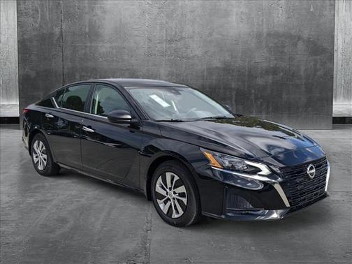 2025 Nissan Altima S FWD