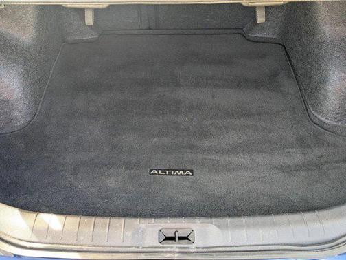 Deep Blue Pearl 2024 Nissan Altima S FWD