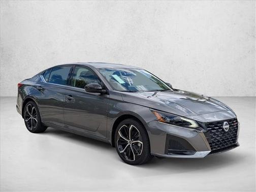 2025 Nissan Altima SR FWD