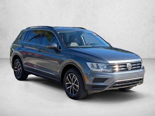 Platinum Gray Metallic 2021 Volkswagen Tiguan 2.0T SE