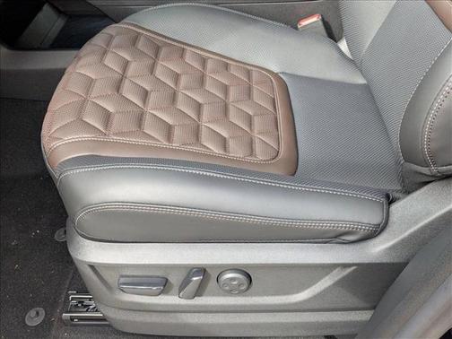 2025 Nissan Armada Platinum 2WD