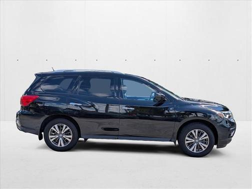 2018 Nissan Pathfinder SL