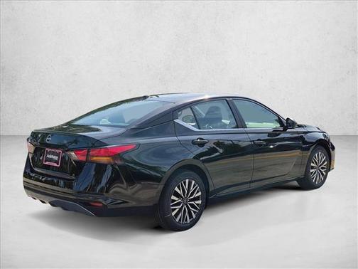 Super Black 2026 Nissan Altima SV FWD