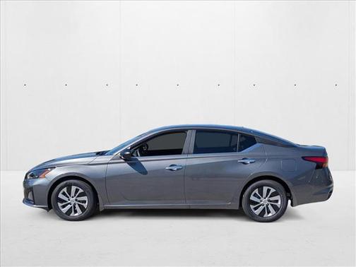 2025 Nissan Altima S FWD