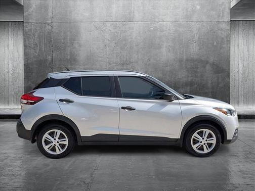 2020 Nissan Kicks S