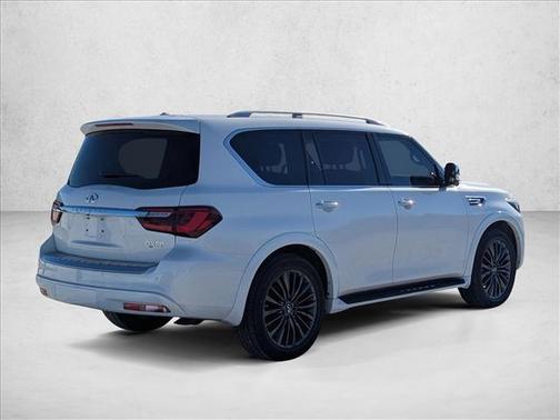 2023 INFINITI QX80 SENSORY