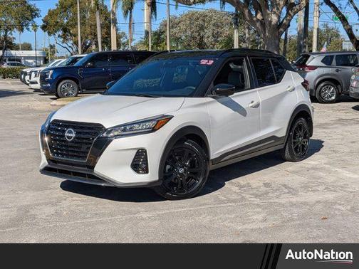 2023 Nissan Kicks SR