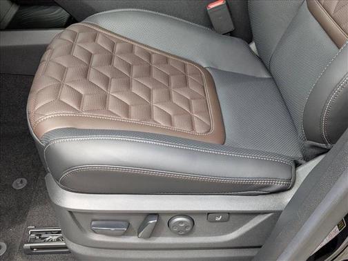 2025 Nissan Armada Platinum Reserve 2WD