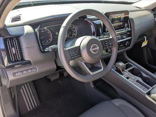 2025 Nissan Pathfinder SV FWD