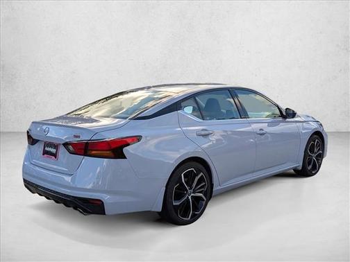 2025 Nissan Altima SR FWD