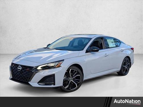 2025 Nissan Altima SR FWD