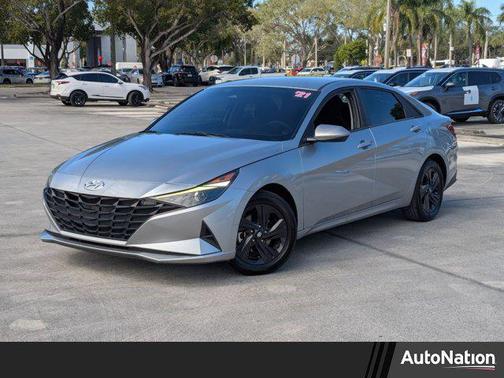 2021 Hyundai ELANTRA SEL