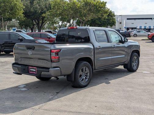 2025 Nissan Frontier SV