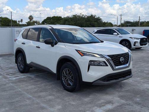 Glacier White 2023 Nissan Rogue S