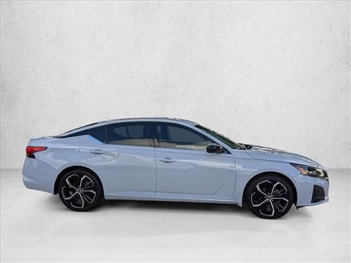 Gray Sky Pearl 2024 Nissan Altima SR FWD