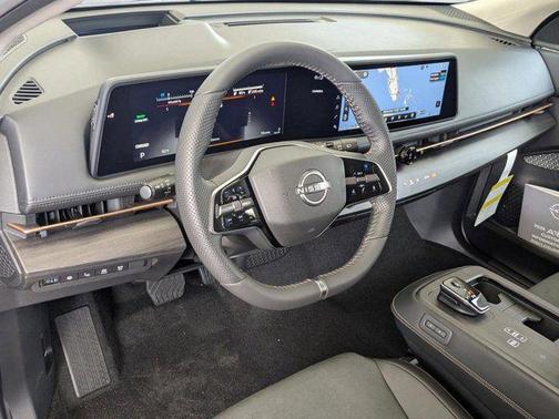 Boulder Gray Pearl/Black Diamond Pearl 2025 Nissan ARIYA ENGAGE+