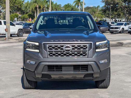 2024 Nissan Frontier SL