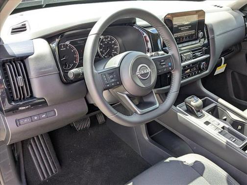 2025 Nissan Pathfinder SV FWD