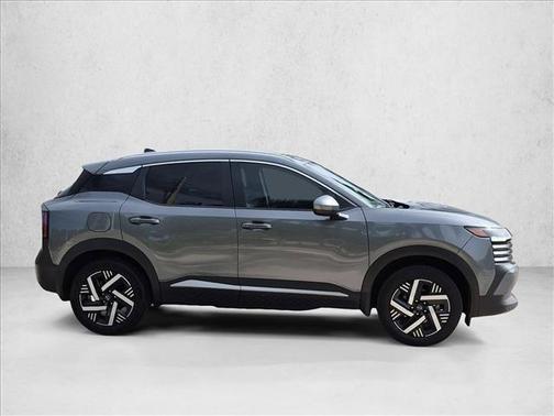 Gun Metallic 2025 Nissan Kicks SV
