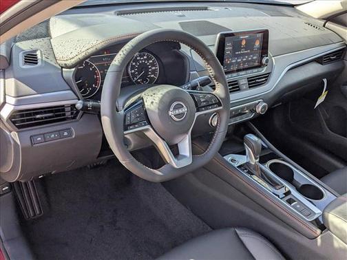 2025 Nissan Altima SR AWD
