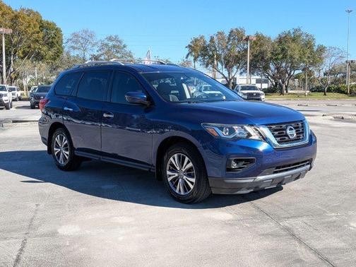 2018 Nissan Pathfinder S