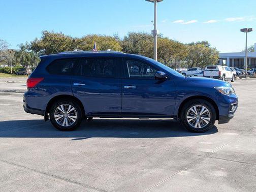 2018 Nissan Pathfinder S