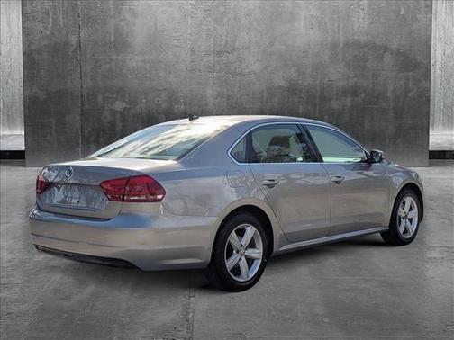 2013 Volkswagen Passat 2.5 SE