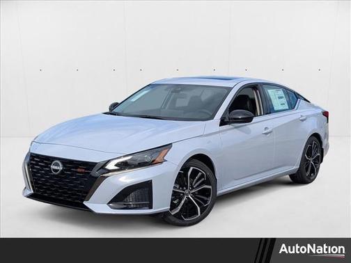 2025 Nissan Altima SR FWD