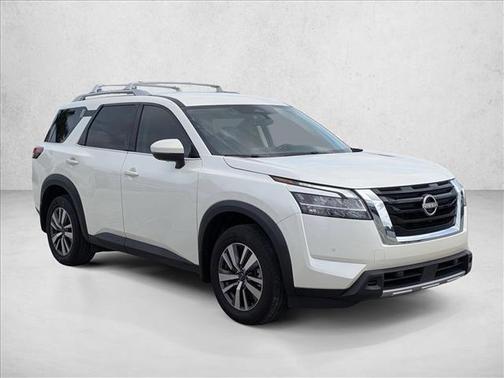 Pearl White Tricoat 2024 Nissan Pathfinder SL FWD